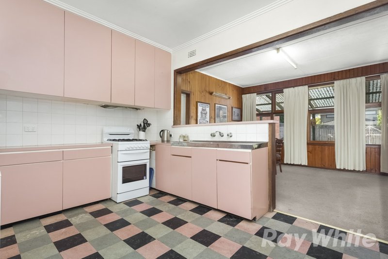 Photo - 43 Douglas Street, Ashwood VIC 3147 - Image 7