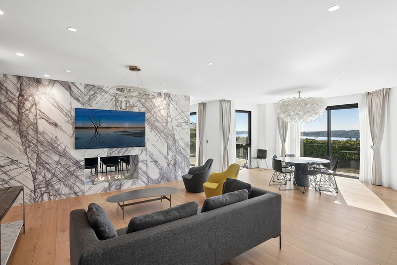 Photo - 43 Drumalbyn Road, Bellevue Hill NSW 2023 - Image 6