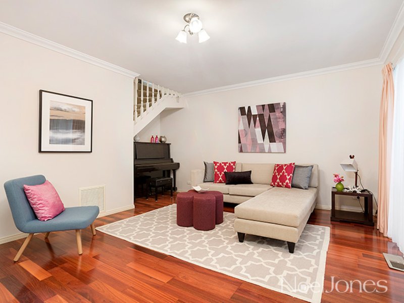 Photo - 4/3 Dunloe Avenue, Mont Albert North VIC 3129 - Image 2