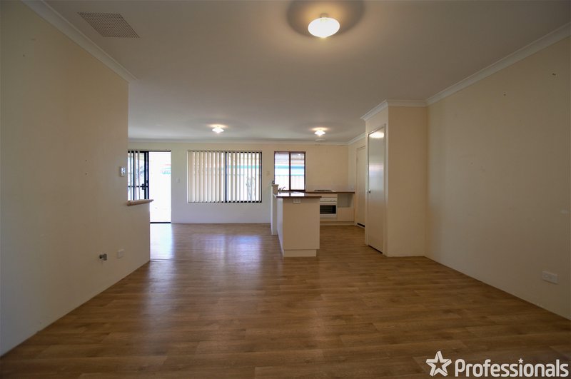 Photo - 43 Edgbaston Crescent, Port Kennedy WA 6172 - Image 2