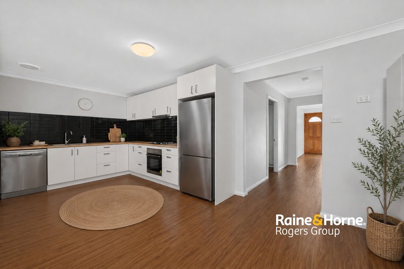 Photo - 43 Edgeworth Street, Cessnock NSW 2325 - Image 2