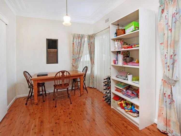 Photo - 43 Edna Avenue, Merrylands NSW 2160 - Image 6