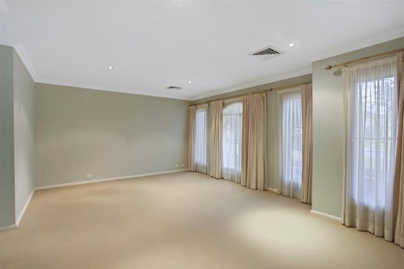 Photo - 43 Endeavour Circuit, Harrington Park NSW 2567 - Image 3