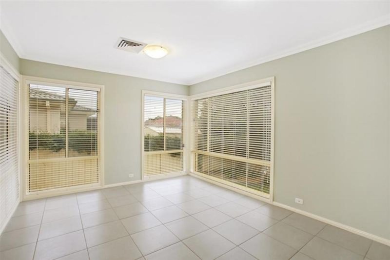 Photo - 43 Endeavour Circuit, Harrington Park NSW 2567 - Image 10