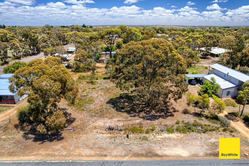 Photo - 43 Fifth Avenue, Kendenup WA 6323 - Image 4