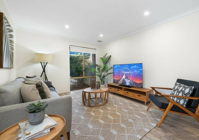 Photo - 4/3 First Avenue, Applecross WA 6153 - Image 2