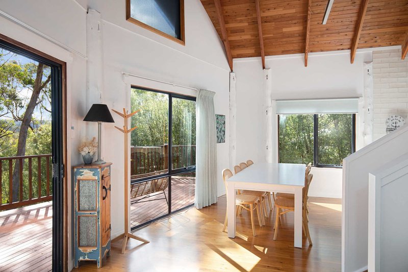 Photo - 43 First Avenue, Katoomba NSW 2780 - Image 5