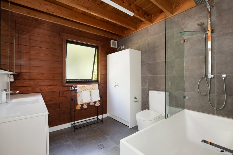 Photo - 43 First Avenue, Katoomba NSW 2780 - Image 8