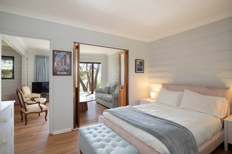 Photo - 43 First Avenue, Katoomba NSW 2780 - Image 11