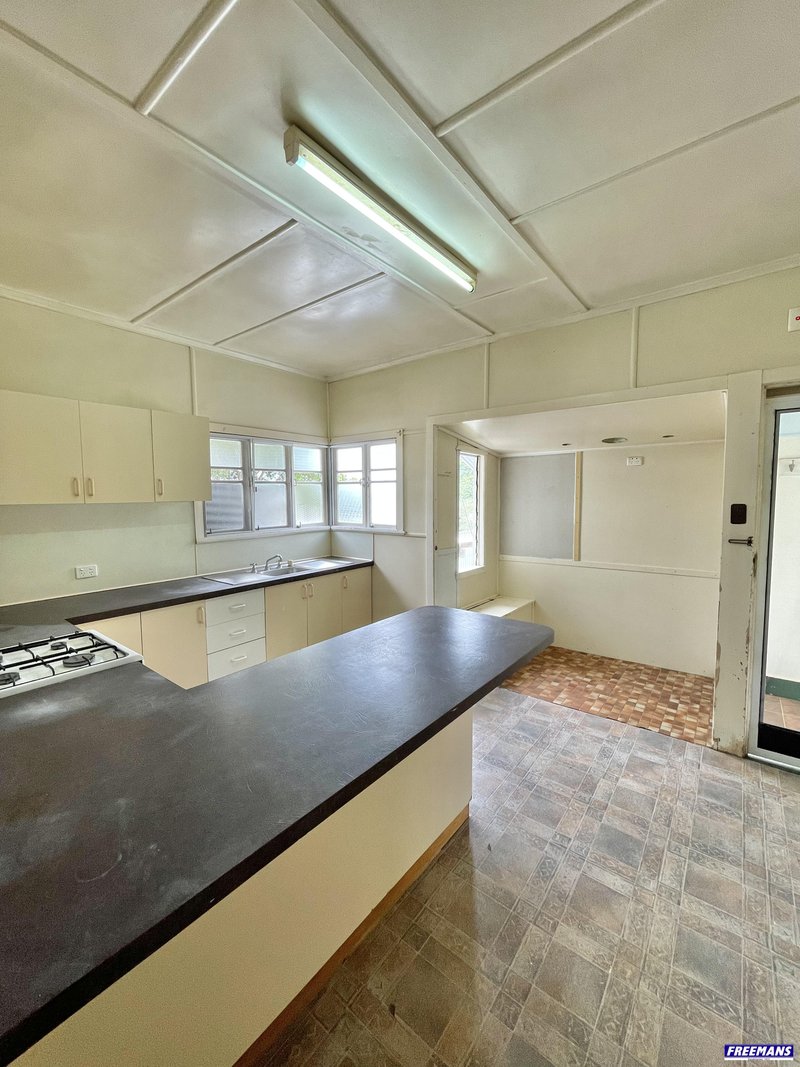 Photo - 43 Fitzroy Street, Kingaroy QLD 4610 - Image 22