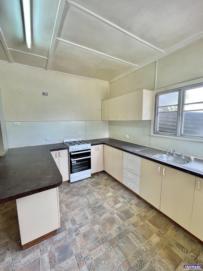 Photo - 43 Fitzroy Street, Kingaroy QLD 4610 - Image 26