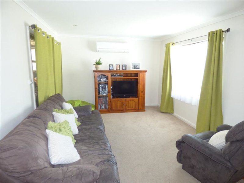 Photo - 43 Francis Street, Horsham VIC 3400 - Image 4