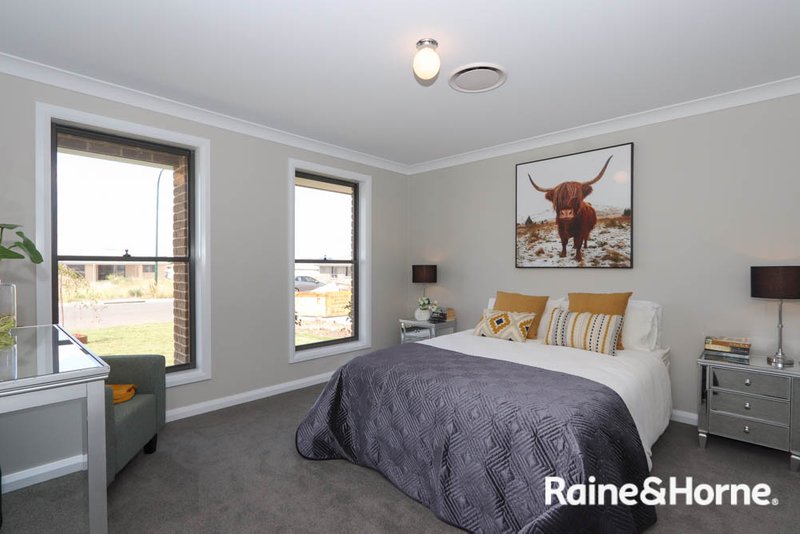 Photo - 43 Fraser Drive, Eglinton NSW 2795 - Image 9