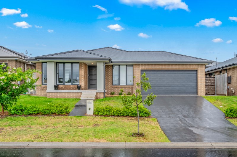 43 Friarbird Ridge, Aberglasslyn NSW 2320