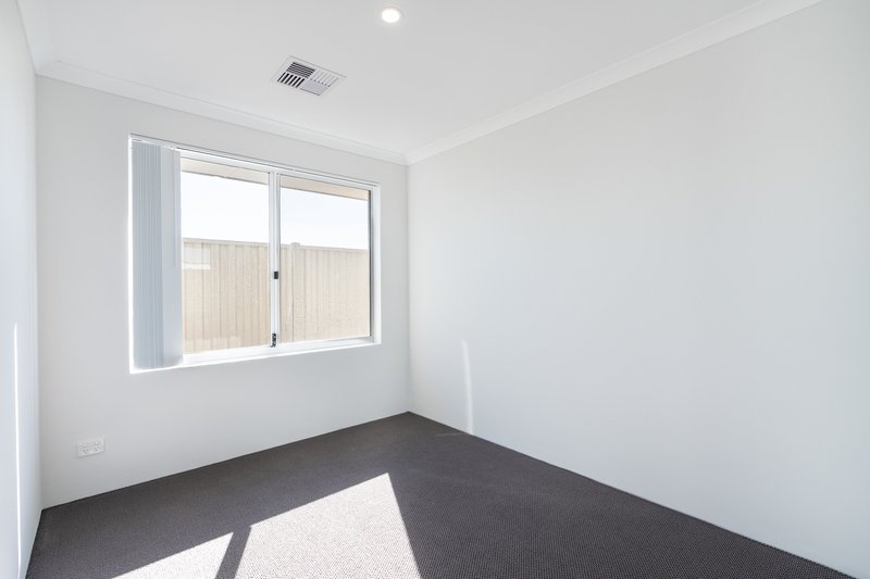 Photo - 43 Golden Bay Drive, Golden Bay WA 6174 - Image 10