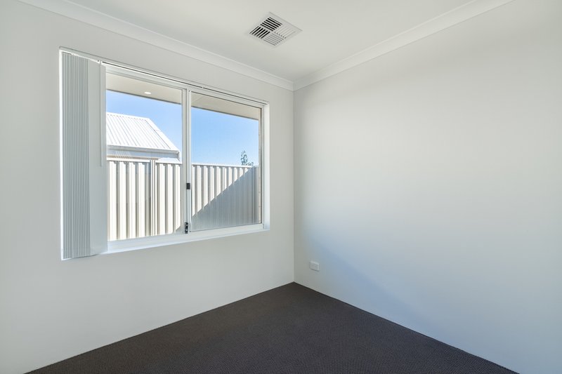 Photo - 43 Golden Bay Drive, Golden Bay WA 6174 - Image 11