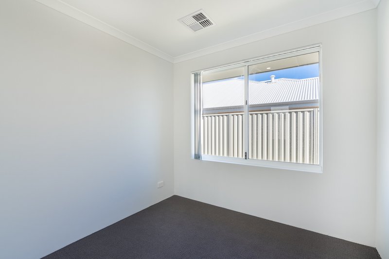 Photo - 43 Golden Bay Drive, Golden Bay WA 6174 - Image 12