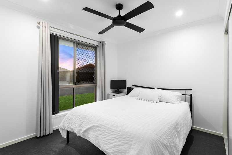 Photo - 43 Goldstar Circuit, Caboolture QLD 4510 - Image 8