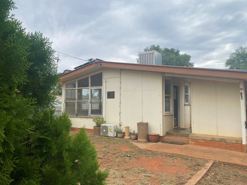 43 Green Street, Cobar NSW 2835