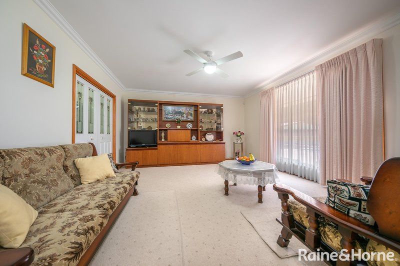 Photo - 43 Greenvale Drive, Gisborne VIC 3437 - Image 9