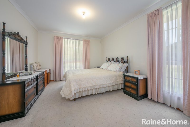 Photo - 43 Greenvale Drive, Gisborne VIC 3437 - Image 14