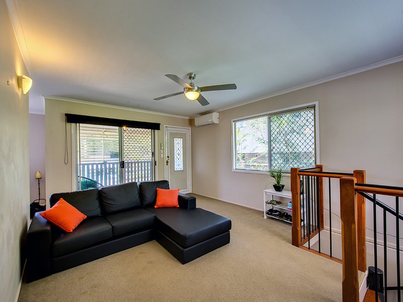 Photo - 43 Grevillea Street, Everton Hills QLD 4053 - Image 4