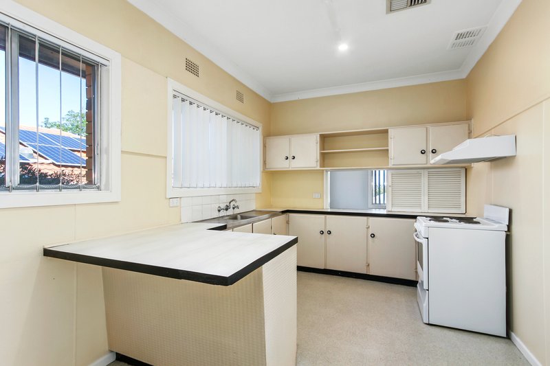 Photo - 43 Hall Street, Tamworth NSW 2340 - Image 4