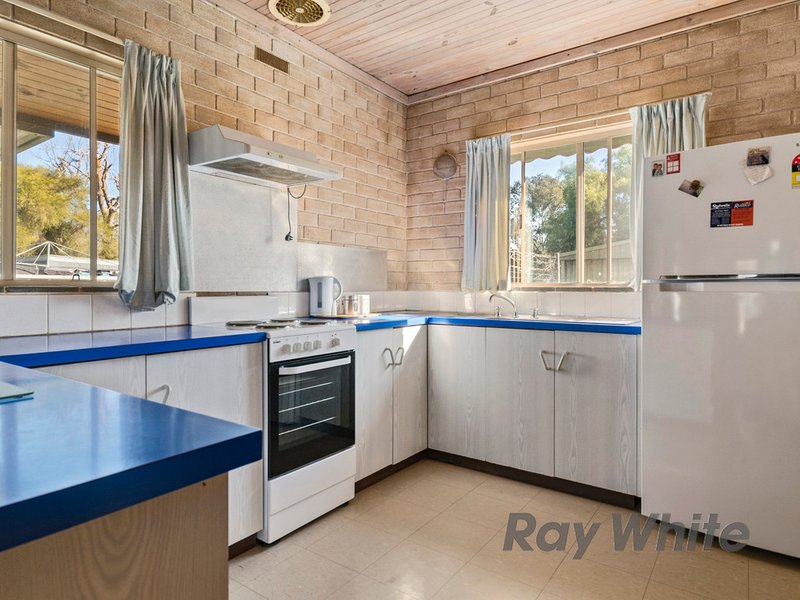 Photo - 43 Halls Road, Goorambat VIC 3725 - Image 3