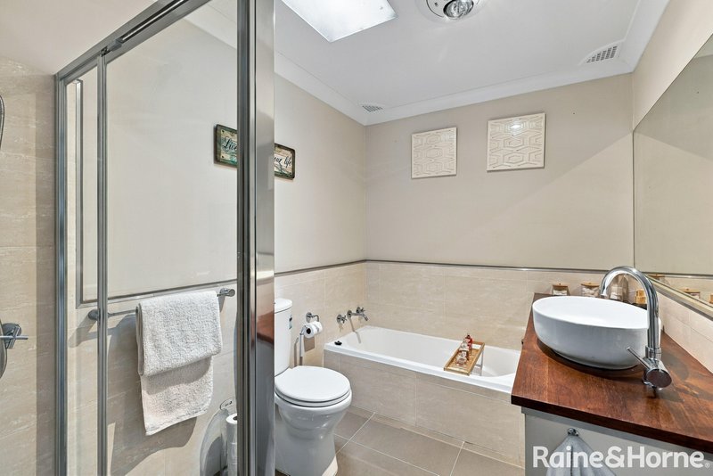 Photo - 4/3 Harbour Boulevard, Bomaderry NSW 2541 - Image 6