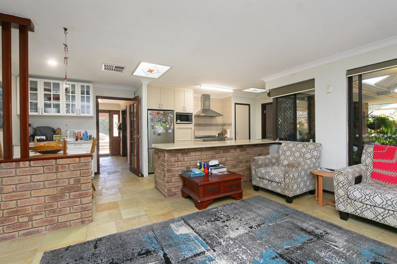 Photo - 43 Harrington Crescent, Leeming WA 6149 - Image 12