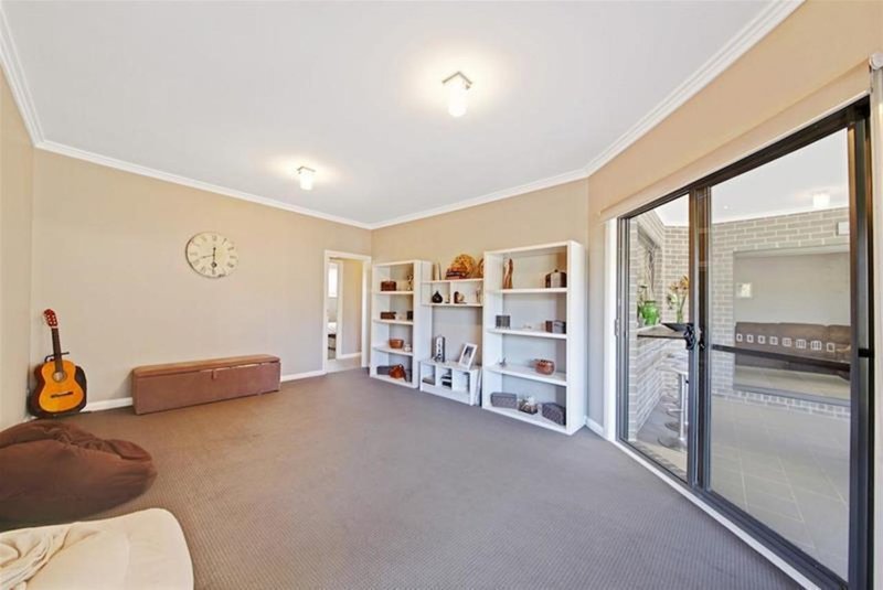 Photo - 43 Hawthorne Circuit, Harrington Park NSW 2567 - Image 10