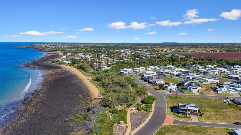 Photo - 43 Headlands Esplanade, Innes Park QLD 4670 - Image 5