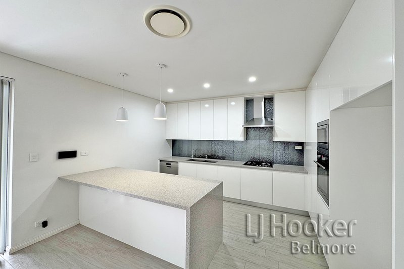 Photo - 43 Hebe Street, Greenacre NSW 2190 - Image 3