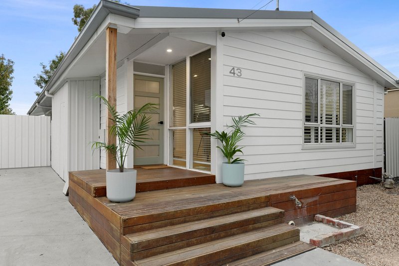 43 Heysen Drive, Sunbury VIC 3429