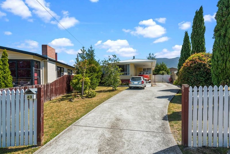 Photo - 43 Hilton Road, Claremont TAS 7011 - Image 2