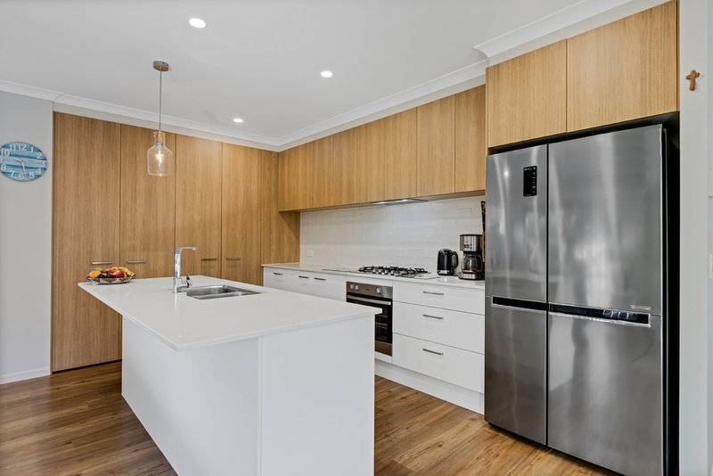 Photo - 43 Honeyeater Place, Bli Bli QLD 4560 - Image 5