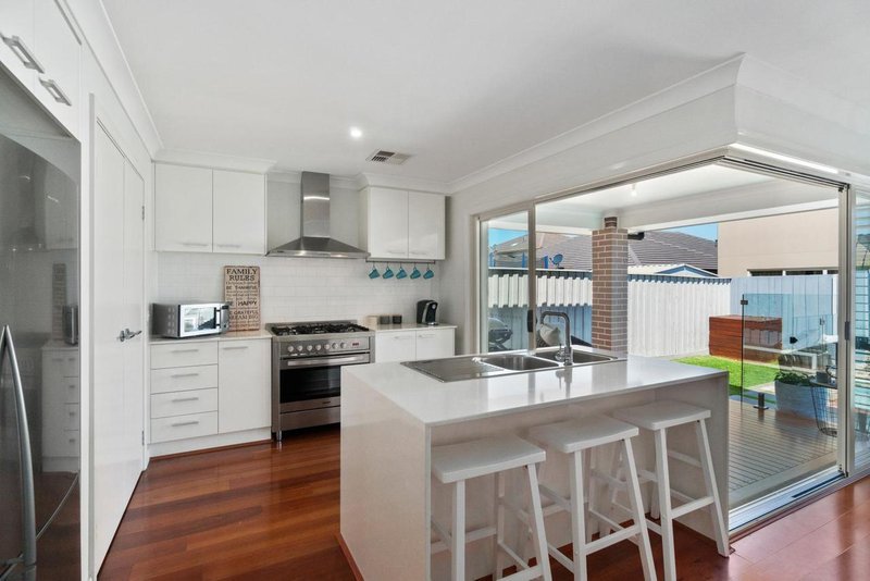 Photo - 43 Hoy Street, Moorebank NSW 2170 - Image 2