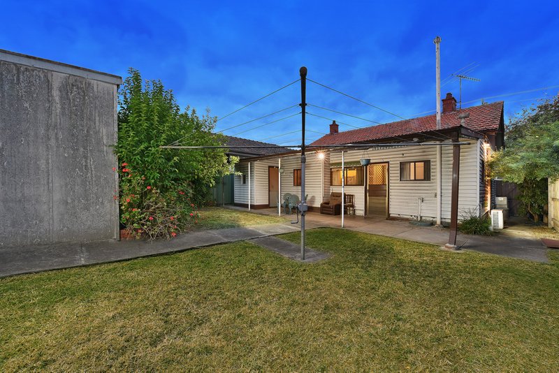 Photo - 43 Huntington Grove, Coburg VIC 3058 - Image 7