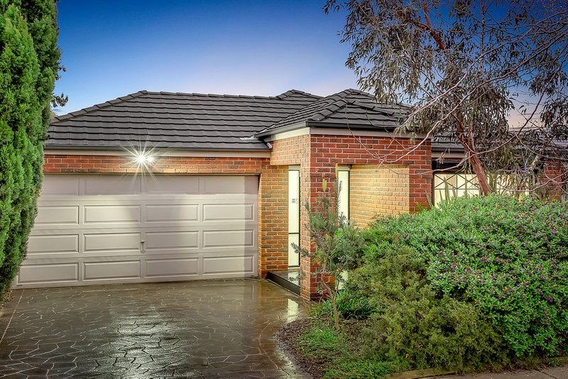 Photo - 43 Hurlingham Way, Craigieburn VIC 3064 - Image 18