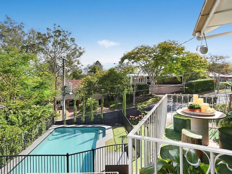 43 Iona Terrace, Taringa QLD 4068