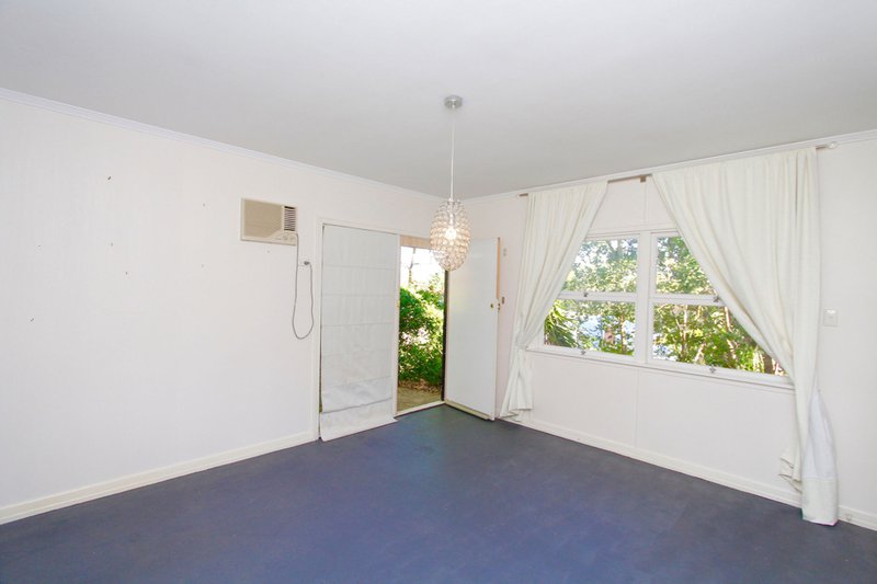 Photo - 43 Iona Terrace, Taringa QLD 4068 - Image 7