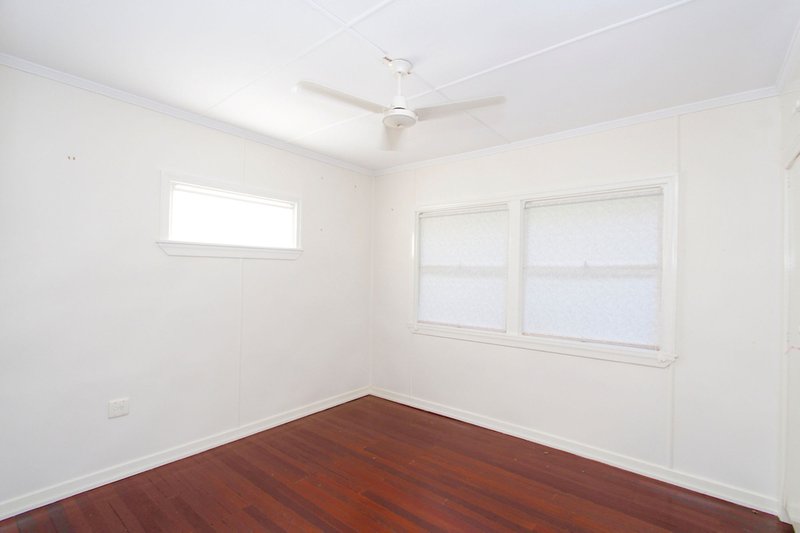 Photo - 43 Iona Terrace, Taringa QLD 4068 - Image 4