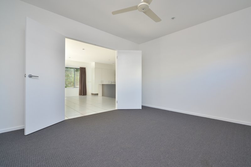 Photo - 43 Iris Road, Kirkwood QLD 4680 - Image 7