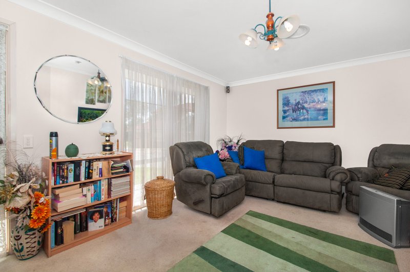 Photo - 43 Jenail Place, Horsley NSW 2530 - Image 2