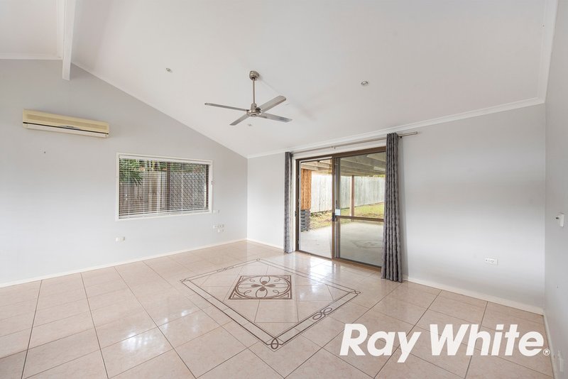 Photo - 43 Jilbard Drive, Springwood QLD 4127 - Image 3