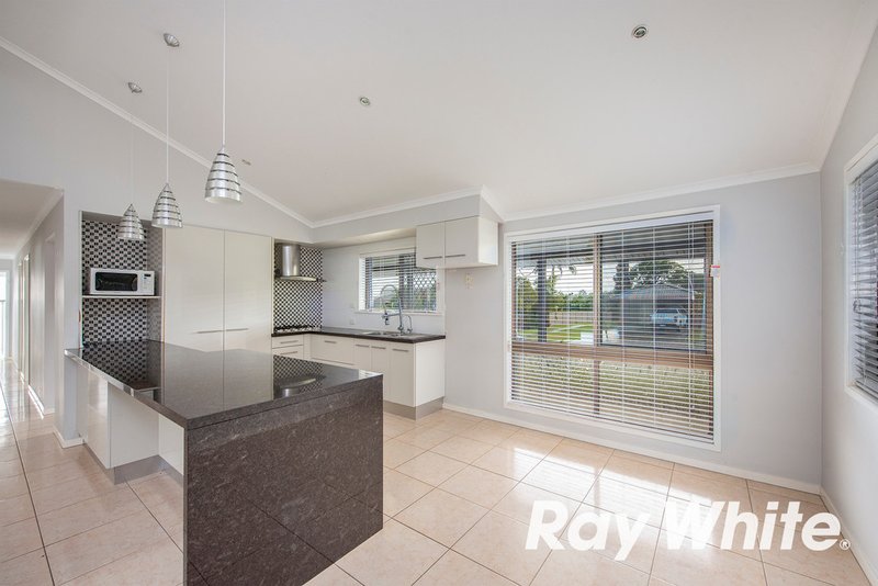 Photo - 43 Jilbard Drive, Springwood QLD 4127 - Image 4