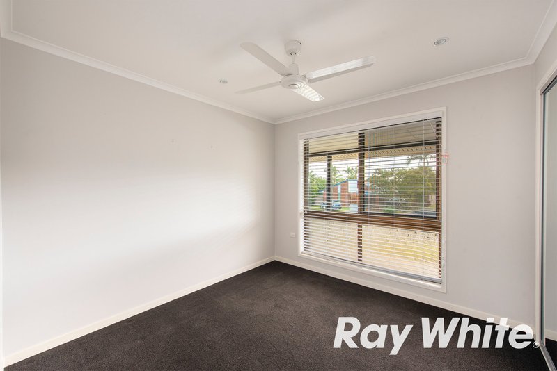 Photo - 43 Jilbard Drive, Springwood QLD 4127 - Image 8