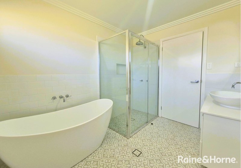 Photo - 43 Jindalee Crescent, Nowra NSW 2541 - Image 6