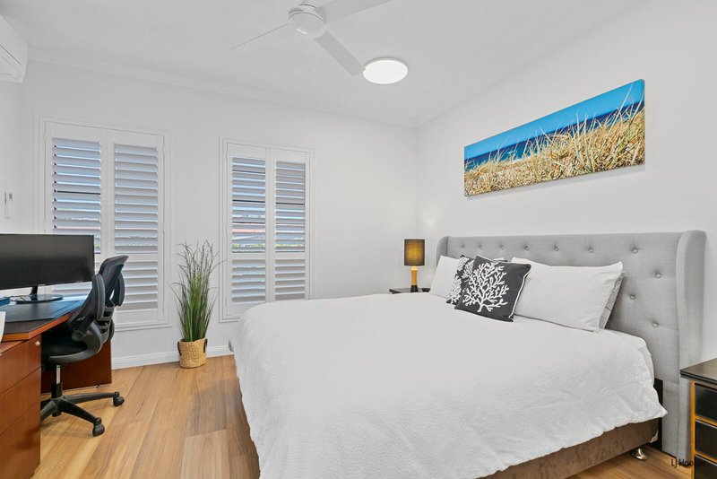 Photo - 4/3 Johnston Street, Bilinga QLD 4225 - Image 8