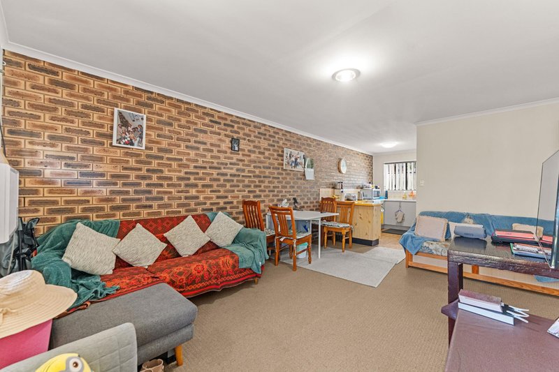Photo - 4/3 Juniper Court, Beenleigh QLD 4207 - Image 3